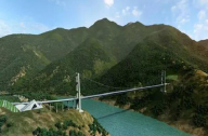 川藏第一桥：雅康高速泸定大渡河特大桥