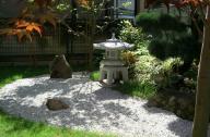 典型的日本私家小花园景观设计：千秋园